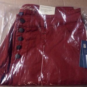 Universal Threads Mid Rise Skinny Jeans - Button